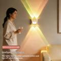 16-farget RGB-LED-nattlampe med fargeovergang og bevegelsessensor - lysprojeksjon opp/ned