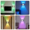 16-farget RGB-LED-nattlys med bevegelsessensor - lysprojeksjon opp/ned - hvit