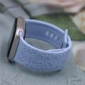 Apple Watch Series 11/10/9/8/SE 3/SE (2022)/7/SE/6/5/4/3/2/1 - silikonrem med blomstermønster - 42mm/41mm/40mm/38mm - syrin