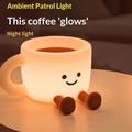 Søt kaffekoppformet nattlampe med telefonstativ - hvit