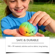 Squishy-leketøy mot stress i form av en dumpling med dampkoker-eske - Regnbue