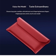 Samsung Galaxy Z TriFold-konvoluttveske i lær med magnetisk lukking - rød