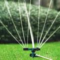 Hagesprinkler Vannsprinkler Automatisk 360-graders roterende 3-armet sprinkler Plenvanningssystem med jordplugg av plast