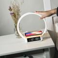 Lippa nattbordslampe med trådløs lading og vekkerklokke - hvit