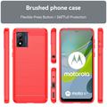 Motorola Moto E13 Børstet TPU Deksel - Karbonfiber - Rød