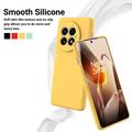 OnePlus 13 Flytende silikon-deksel med håndstropp - gul