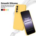 OnePlus Nord 5 Flytende silikon-deksel med håndstropp - gul