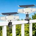 P123 3-hodet solcelledrevet LED-bevegelsessensor-flomlys med fjernkontroll