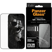 iPhone 17/16 Pro PanzerGlass Ceramic II Protection Ultra-Wide Fit EasyAligner Beskyttelsesglass - 9H - svart kant