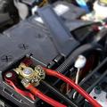 4-veis batteriklemmer med hurtigkobling for 12 V/24 V biler, lastebiler og campingvogner - 2 stk.