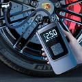 ST-9624A Bærbar bildekkpumpe med digitalt display - 150 PSI