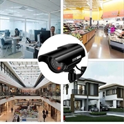 Solcelledrevet dummy-sikkerhetskamera med blinkende LED - sølv