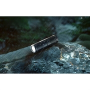 SuperFire EF02 USB-C-lommelykt - svart
