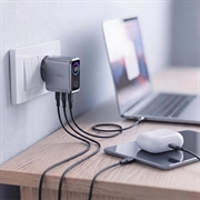 Tech-Protect PowerVision NC100W-GaN 100W lader med 3 porter - PowerView AI 2.0-skjerm - mørkegrå