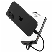 Xtorm Go2-serien 10000mAh solcelledrevet powerbank/lommelykt - 20W, USB-C, USB-A - svart