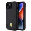 iPhone 15 Plus Ferrari Carbon Metal Logo Mag-deksel - Sort