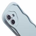 iPhone 16 Candy Color Wavy TPU-deksel - babyblå