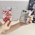 iPhone Duo-deksel med preget akvarellblomstermønster og håndleddsrem - rødt