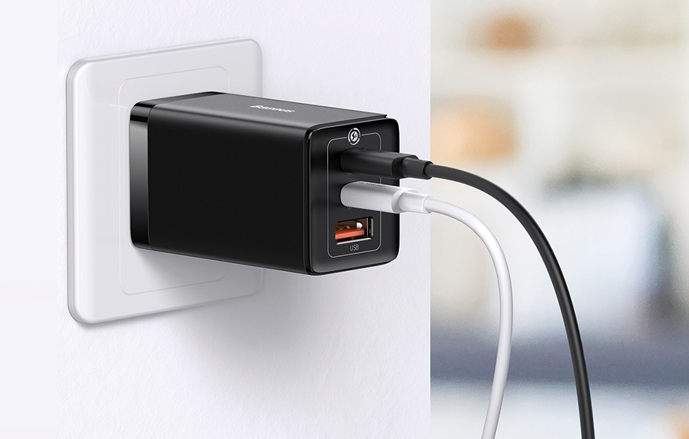 Baseus GaN5 Pro 65W vegglader - 2xUSB-C, USB-A - Svart